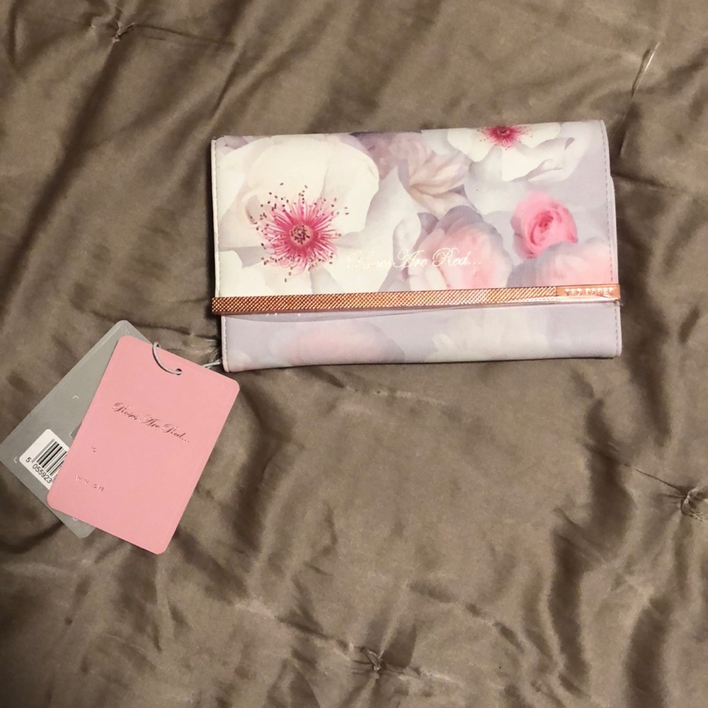 💎🎶👛💯